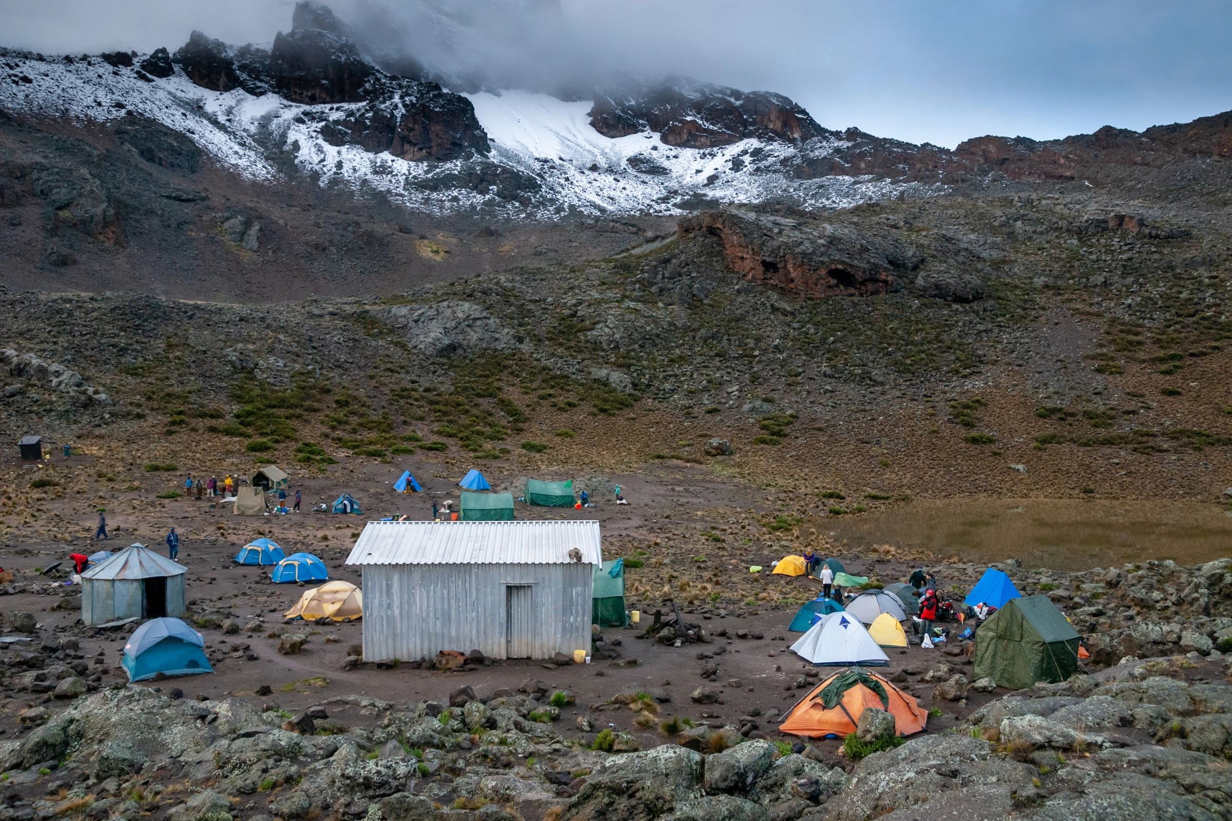 Mawenzi_Tarn_Camp[1].webp